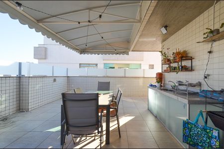 Apartamento à venda com 136m², 3 quartos e 3 vagas Apartamento à venda com 136m², 3 quartos e 3 vagasArea Gourmet da cobertura