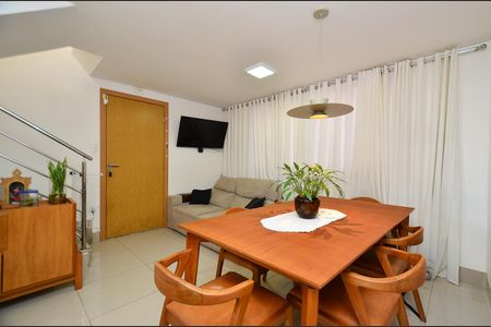 Apartamento à venda com 136m², 3 quartos e 3 vagas Apartamento à venda com 136m², 3 quartos e 3 vagasSala de estar