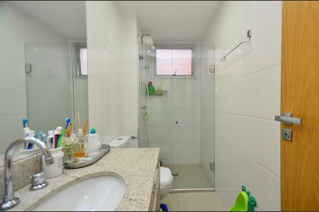 Apartamento à venda com 136m², 3 quartos e 3 vagas Apartamento à venda com 136m², 3 quartos e 3 vagasBanheiro social