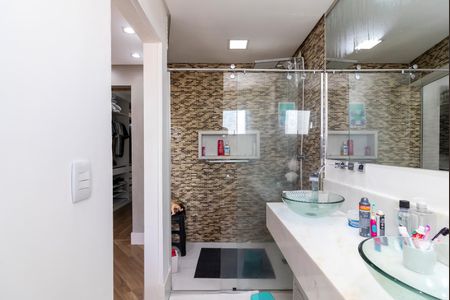 Casa à venda com 260m², 3 quartos e 5 vagas Casa à venda com 260m², 3 quartos e 5 vagasBanheiro da Suíte 1