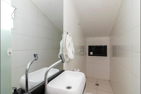 Casa à venda com 260m², 3 quartos e 5 vagas Casa à venda com 260m², 3 quartos e 5 vagasBanheiro de Serviço