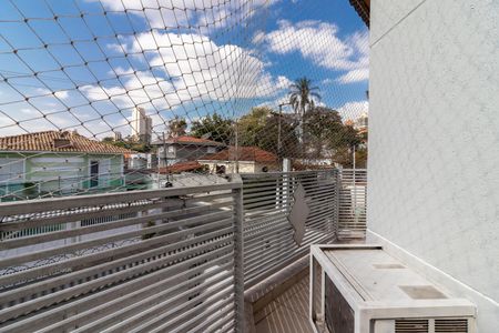 Casa à venda com 260m², 3 quartos e 5 vagas Casa à venda com 260m², 3 quartos e 5 vagasVaranda da Suíte 1