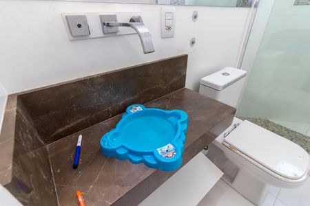 Casa à venda com 260m², 3 quartos e 5 vagas Casa à venda com 260m², 3 quartos e 5 vagasBanheiro da Suíte 2