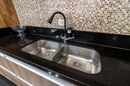 Casa à venda com 260m², 3 quartos e 5 vagas Casa à venda com 260m², 3 quartos e 5 vagasCozinha