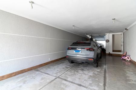 Casa à venda com 260m², 3 quartos e 5 vagas Casa à venda com 260m², 3 quartos e 5 vagasGaragem