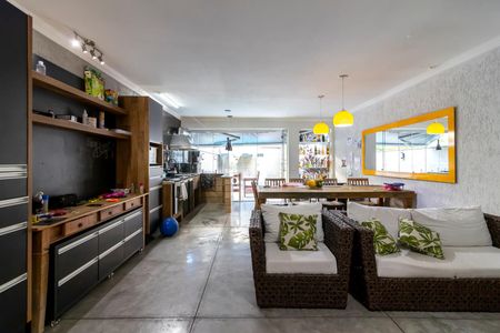 Casa à venda com 260m², 3 quartos e 5 vagas Casa à venda com 260m², 3 quartos e 5 vagasSala de Estar