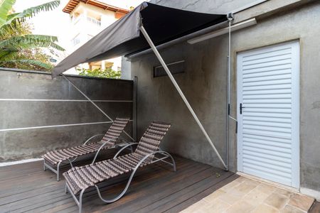 Casa à venda com 260m², 3 quartos e 5 vagas Casa à venda com 260m², 3 quartos e 5 vagasÁrea de Lazer - Piscina