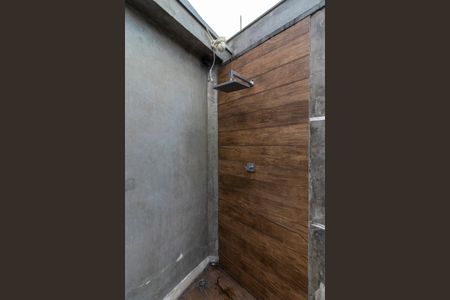 Casa à venda com 260m², 3 quartos e 5 vagas Casa à venda com 260m², 3 quartos e 5 vagasÁrea de Lazer - Ducha