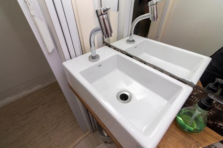 Casa à venda com 260m², 3 quartos e 5 vagas Casa à venda com 260m², 3 quartos e 5 vagasLavabo