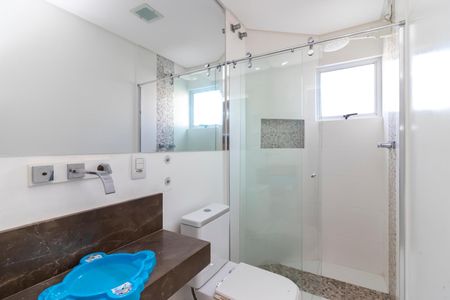 Casa à venda com 260m², 3 quartos e 5 vagas Casa à venda com 260m², 3 quartos e 5 vagasBanheiro da Suíte 2