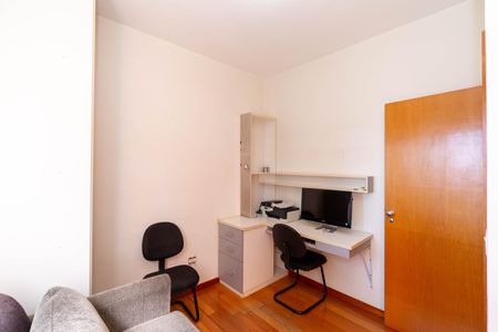 Apartamento à venda com 125m², 3 quartos e 2 vagasQuarto 2