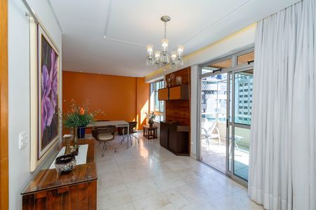 Apartamento à venda com 125m², 3 quartos e 2 vagasSala