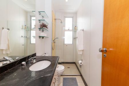 Apartamento à venda com 125m², 3 quartos e 2 vagasBanheiro Social