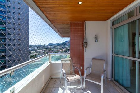 Apartamento à venda com 125m², 3 quartos e 2 vagasVaranda da Sala