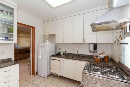 Apartamento à venda com 125m², 3 quartos e 2 vagasCozinha