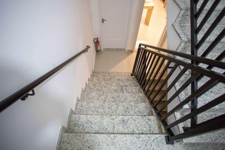 Studio para alugar com 20m², 1 quarto e sem vagaEscada