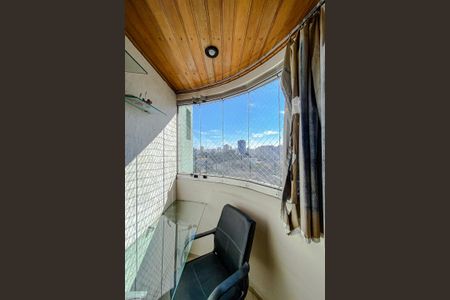 Apartamento à venda com 82m², 3 quartos e 2 vagas Suíte