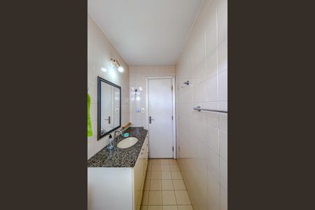 Apartamento à venda com 82m², 3 quartos e 2 vagasBanheiro
