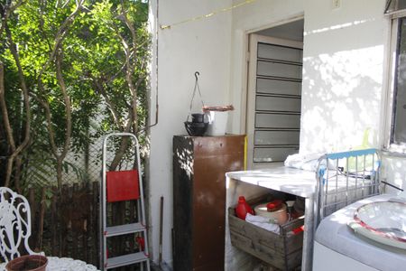 Casa de condomínio à venda com 55m², 2 quartos e 1 vagaÁrea de Serviço