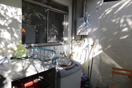 Casa de condomínio à venda com 55m², 2 quartos e 1 vagaÁrea de Serviço