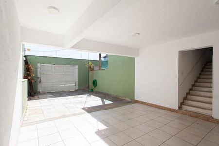 Casa à venda com 303m², 4 quartos e 6 vagasGaragem