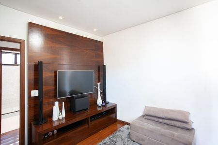 Casa à venda com 303m², 4 quartos e 6 vagasQuarto 1