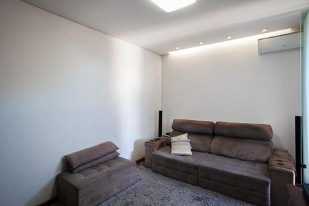 Casa à venda com 303m², 4 quartos e 6 vagasQuarto 1