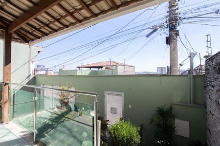 Casa à venda com 303m², 4 quartos e 6 vagasEntrada