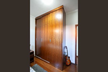 Casa à venda com 303m², 4 quartos e 6 vagasQuarto 2