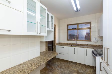 Apartamento à venda com 141m², 4 quartos e 2 vagasCozinha