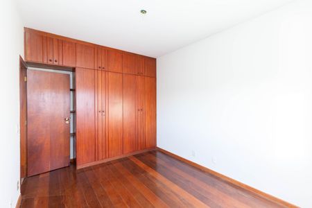 Apartamento à venda com 141m², 4 quartos e 2 vagasQuarto 3
