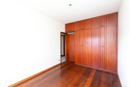 Apartamento à venda com 141m², 4 quartos e 2 vagasQuarto 3