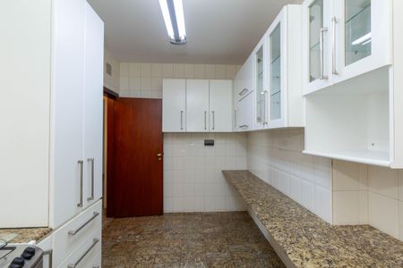 Apartamento à venda com 141m², 4 quartos e 2 vagasCozinha