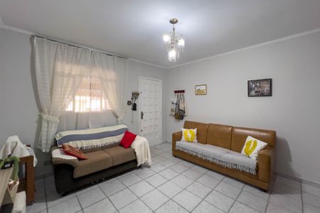 Casa para alugar com 140m², 2 quartos e 2 vagas Casa para alugar com 140m², 2 quartos e 2 vagasSala