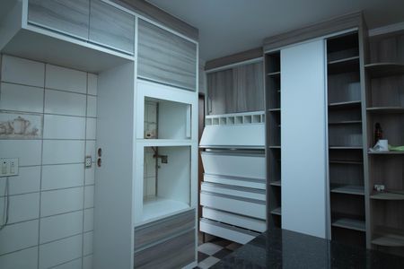 Casa à venda com 298m², 3 quartos e 2 vagas Casa à venda com 298m², 3 quartos e 2 vagasCozinha