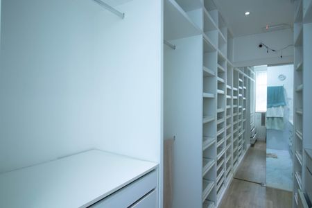 Casa à venda com 298m², 3 quartos e 2 vagas Casa à venda com 298m², 3 quartos e 2 vagasCloset do quarto 1