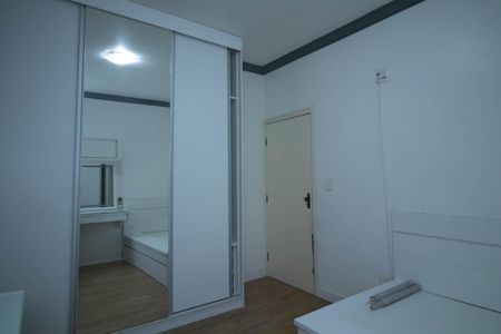 Casa à venda com 298m², 3 quartos e 2 vagas Casa à venda com 298m², 3 quartos e 2 vagasSuíte