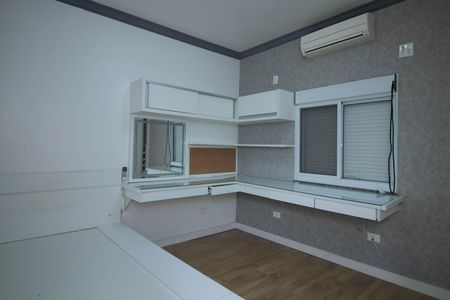 Casa à venda com 298m², 3 quartos e 2 vagas Casa à venda com 298m², 3 quartos e 2 vagasSuíte