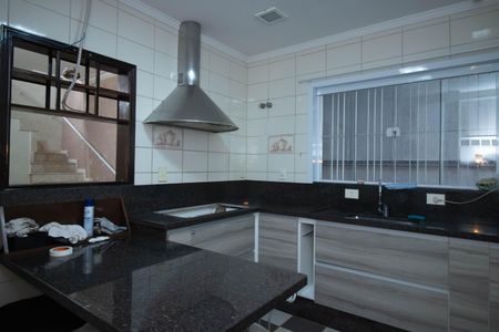 Casa à venda com 298m², 3 quartos e 2 vagas Casa à venda com 298m², 3 quartos e 2 vagasCozinha