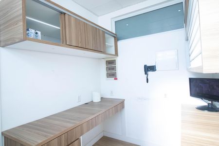 Casa à venda com 298m², 3 quartos e 2 vagas Casa à venda com 298m², 3 quartos e 2 vagasEscritório