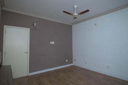 Casa à venda com 298m², 3 quartos e 2 vagas Casa à venda com 298m², 3 quartos e 2 vagasQuarto 2