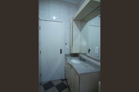 Casa à venda com 298m², 3 quartos e 2 vagas Casa à venda com 298m², 3 quartos e 2 vagasBanheiro Social