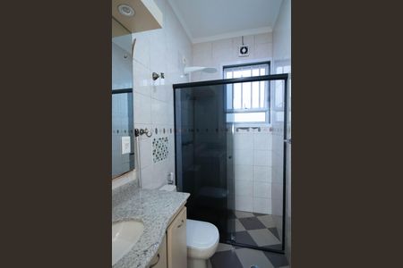 Casa à venda com 298m², 3 quartos e 2 vagas Casa à venda com 298m², 3 quartos e 2 vagasBanheiro Social