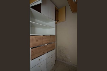 Casa à venda com 298m², 3 quartos e 2 vagas Casa à venda com 298m², 3 quartos e 2 vagasQuarto de Serviço