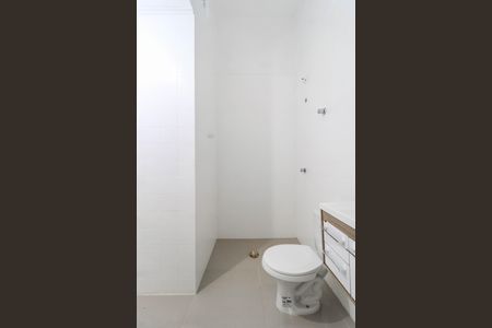 Casa à venda com 99m², 4 quartos e 2 vagasBanheiro