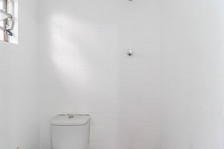 Casa à venda com 99m², 4 quartos e 2 vagasBanheiro de Serviço