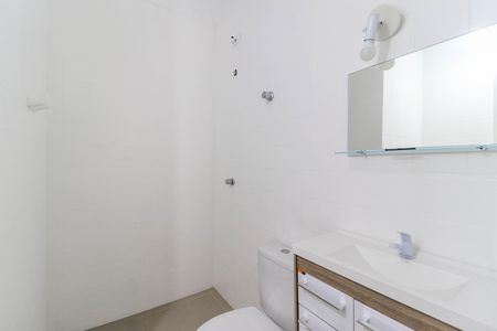Casa à venda com 99m², 4 quartos e 2 vagasBanheiro