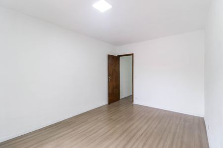 Casa à venda com 99m², 4 quartos e 2 vagasQuarto 1