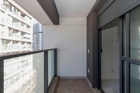 Studio à venda com 25m², 1 quarto e sem vaga Studio à venda com 25m², 1 quarto e sem vagaVaranda