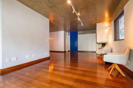 Apartamento à venda com 142m², 2 quartos e 2 vagasSala